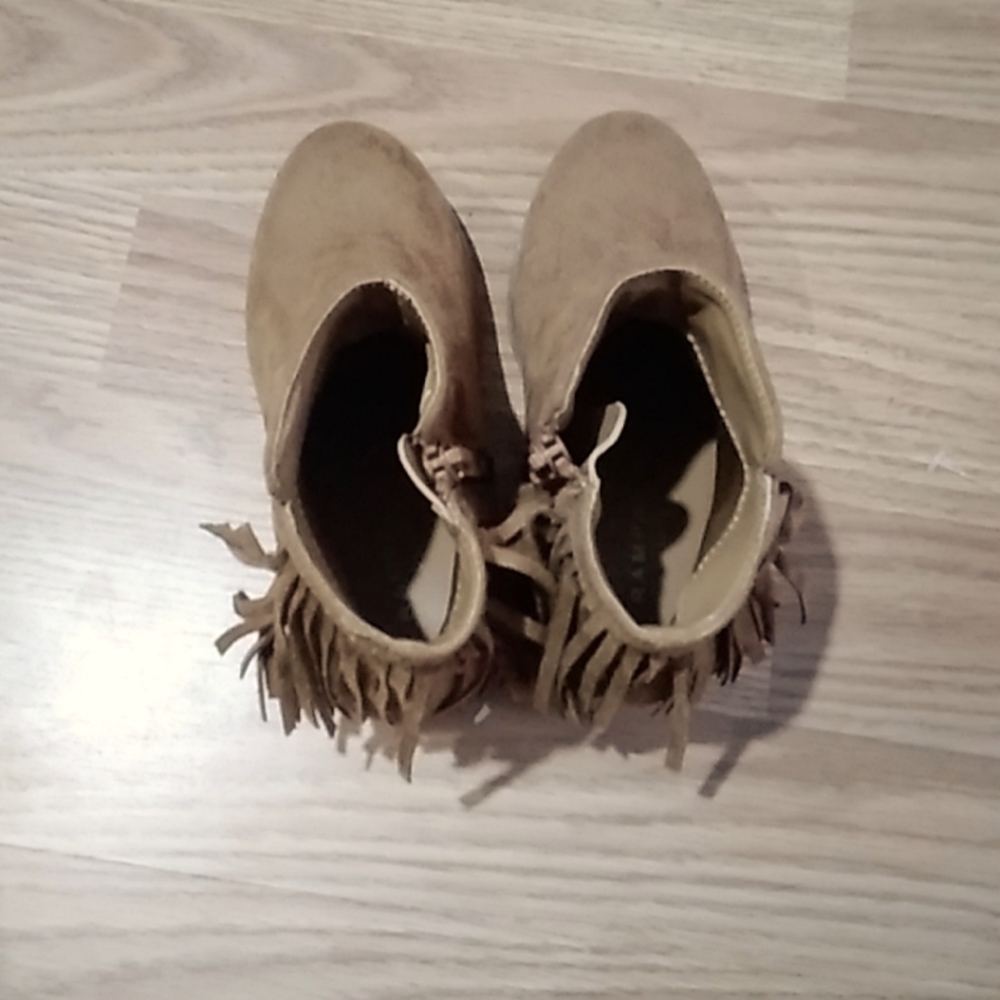 NIB GIRLS RAMPAGE BOOTS